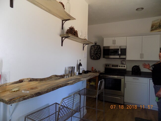Photo - Beach Cottage-Fully Furnished - AVAILABLE ...