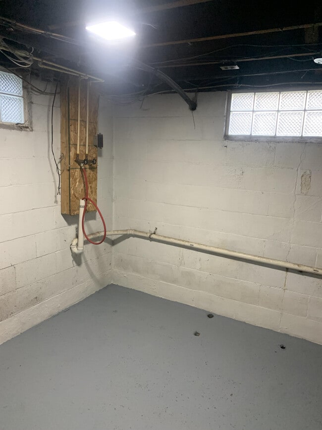 Photo - 999 Fairwood Ave