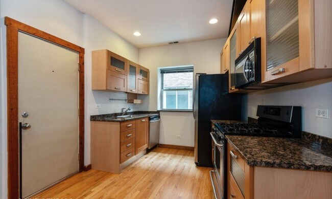 Photo - 321 Custer Ave Unit 1E