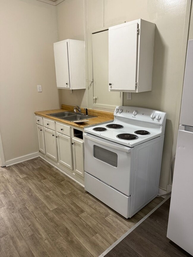 Building Photo - 1525 S Walnut St Unit 1525 South Walnut Street - 11