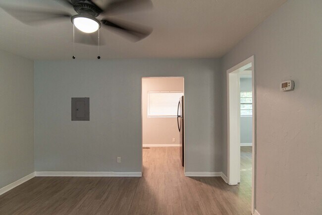 Photo - 1343 Charlotte St