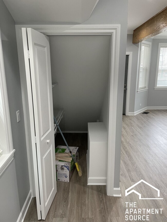 Photo - 3707 W Belmont Ave