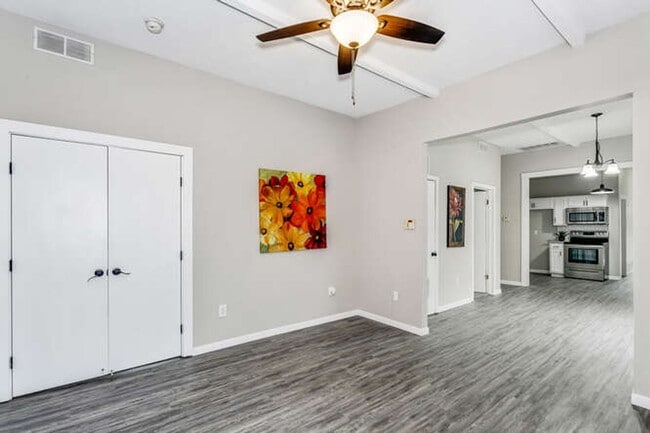 Photo - 3 Bedroom 2 bath home with garage in a prime location!