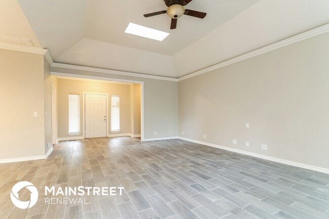 Photo - 1220 Interurban Way