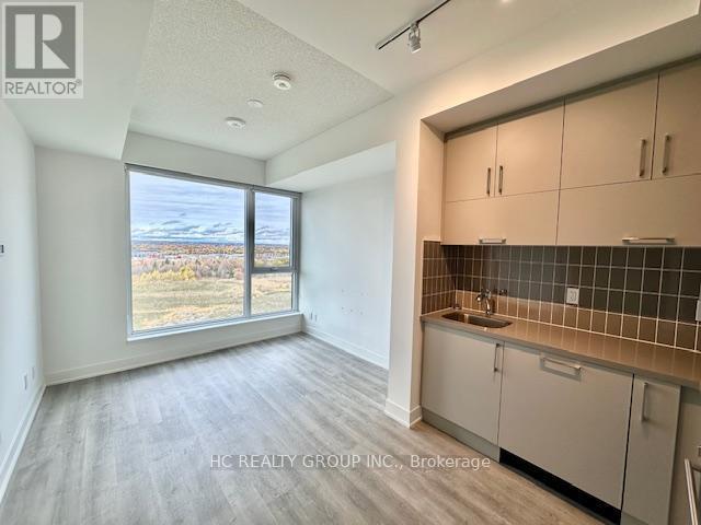 Photo - 56 Andre de Grasse St Unité #1017