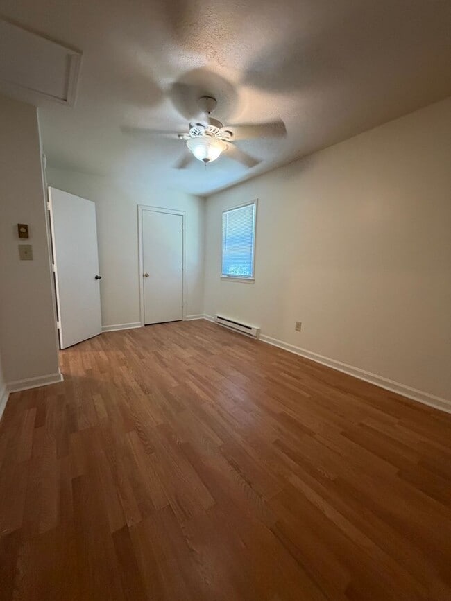 Photo - FIRST MONTH HALF OFF - 2 Bedroom in Versailles Unit 2