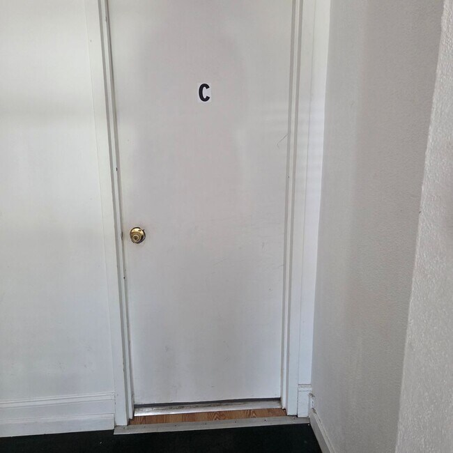 Photo - Welcome to the heart of downtown Historic ... Unit C