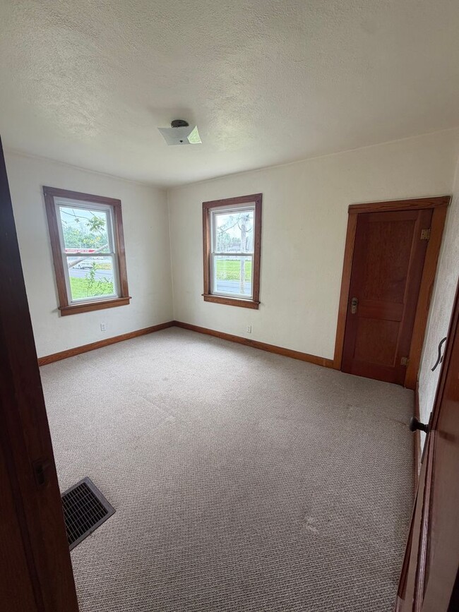 Photo - 3 Bed 2 Bath - Cassville