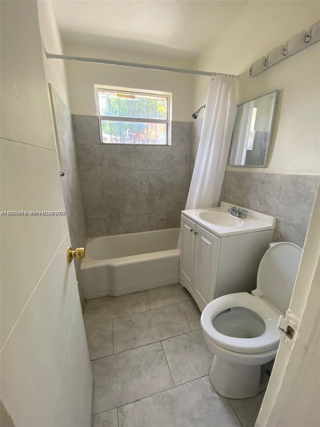 Photo - 170 NW 39th St