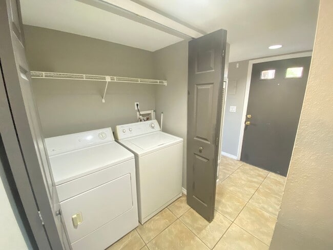 Photo - Winter Park Villas! Full Sail/Winter Park 2/2 condo available now!