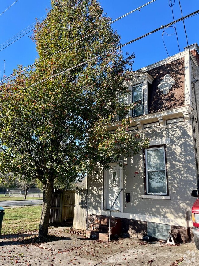 Building Photo - Mt. Airy-3 bedroom, 2 bath Rental