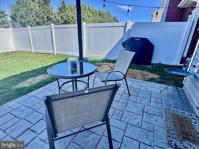 Photo - 576 Thumper Dr