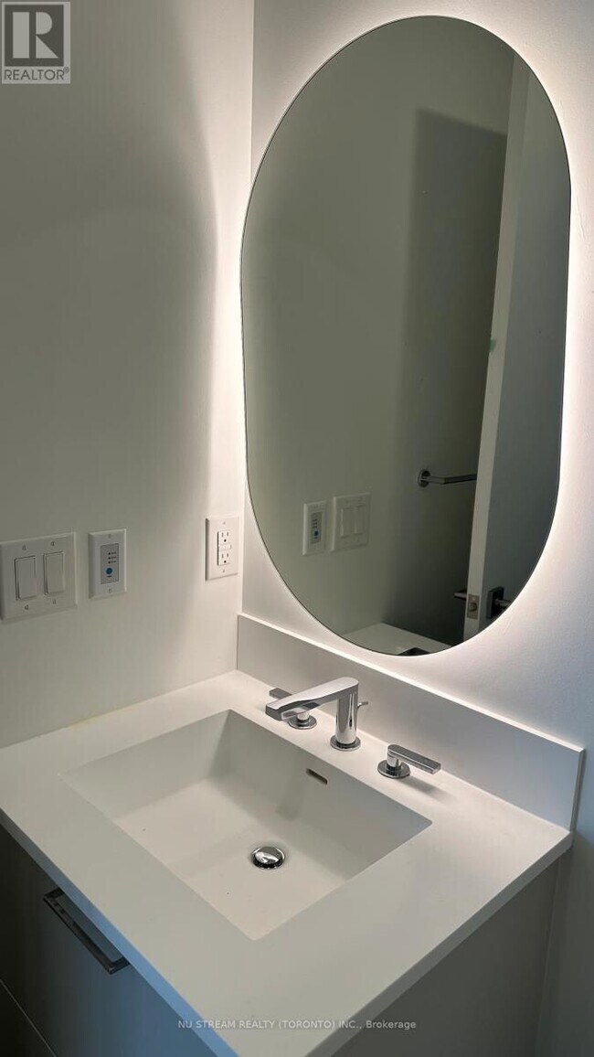 Photo - 36 Olive Ave Unité 2101