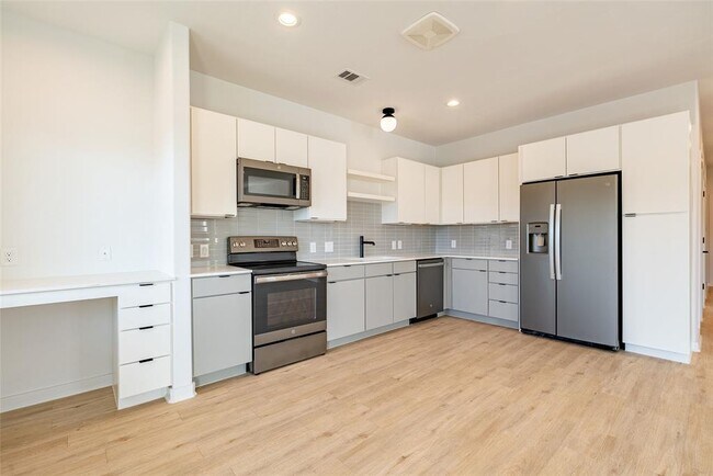 Photo - 100 Mockingbird Ln W Unit 201