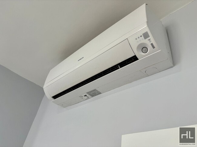 Building Photo - Monroe St, YONKERS