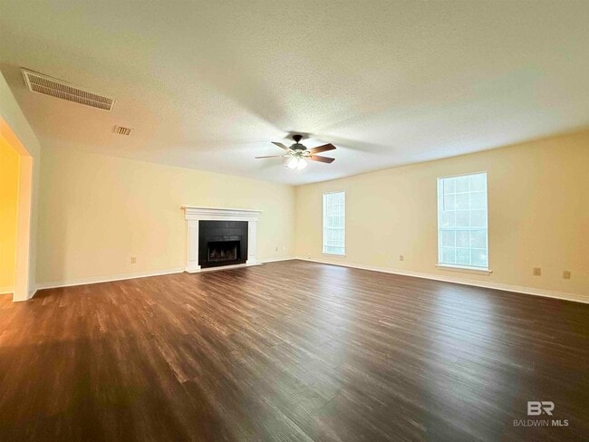 Photo - 233 Ridgewood Dr