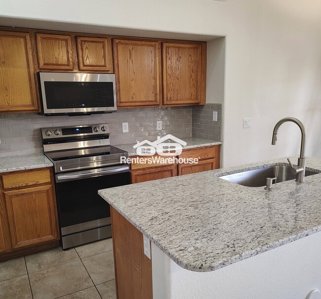 Photo - 260 E Constitution Dr