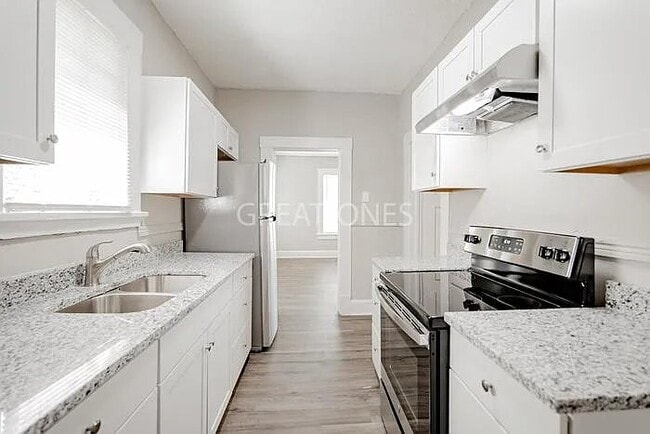 Photo - 2528 10th St