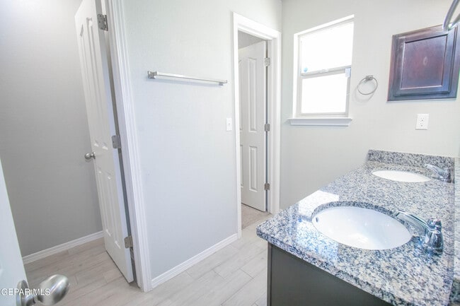 Photo - 14693 Friesian Trail