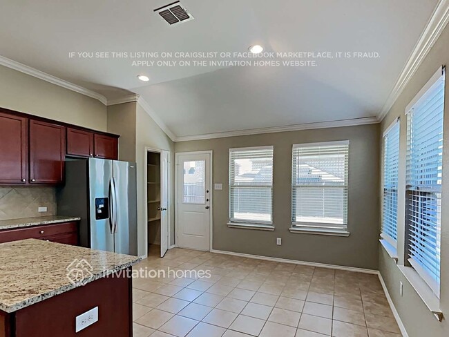 Photo - 255 Thatcher Dr