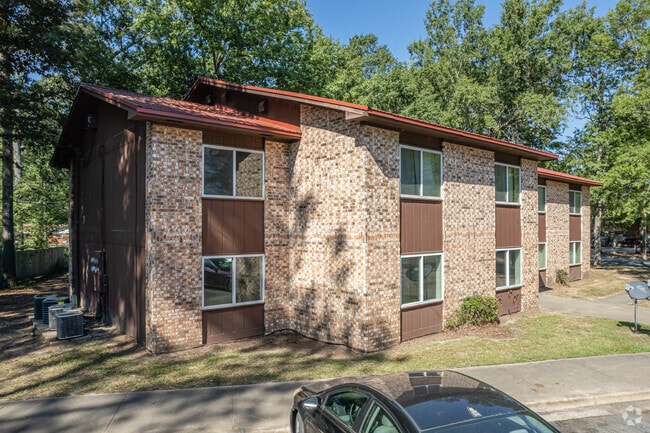 Seasons Apartments