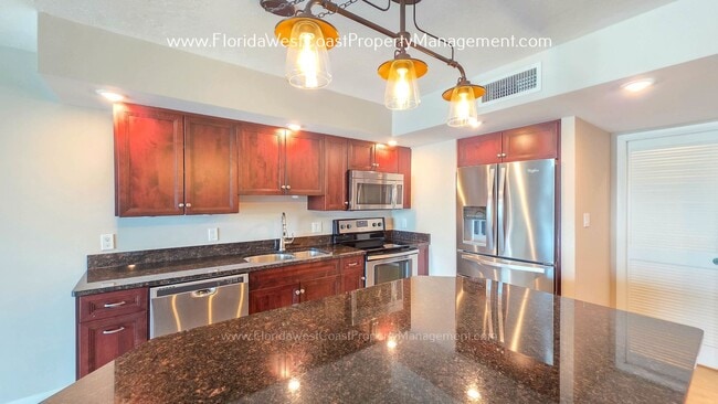 Photo - DOWNTOWN 15th FLOOR CONDO! 2 BEDROOM CONDO ! UPDATED! CITY VIEWS! Unit 15D