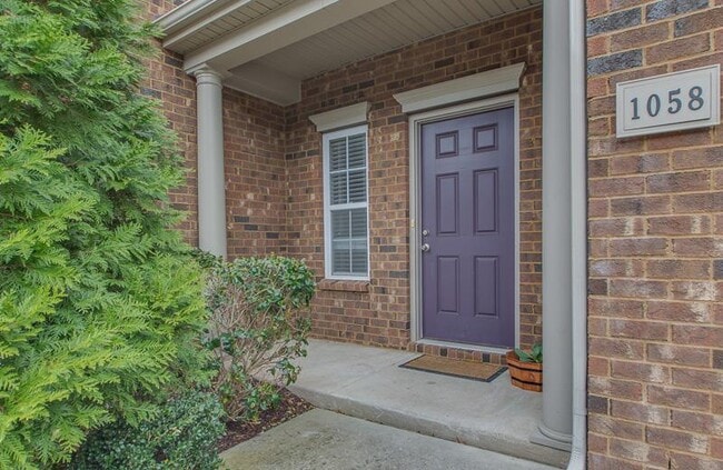 Photo - 1058 Ashmore Dr