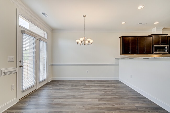Photo - 3853 Thistleberry Rd