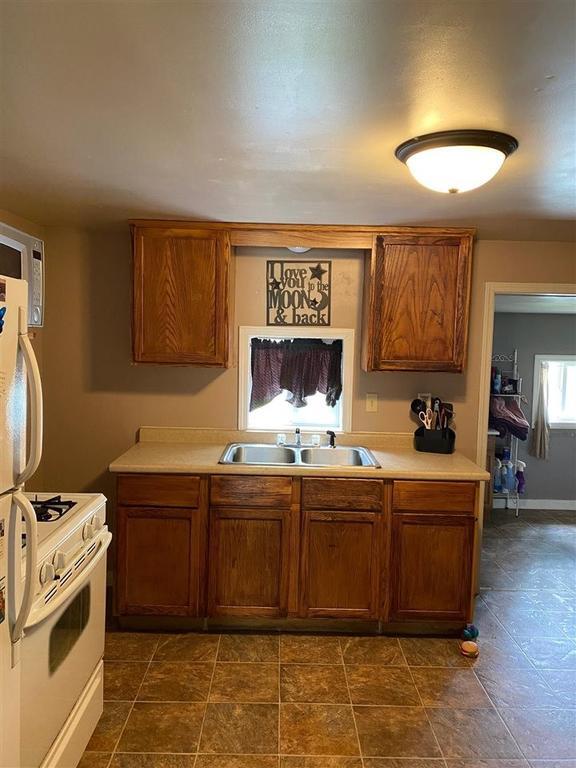 Photo - 321 N West Ave