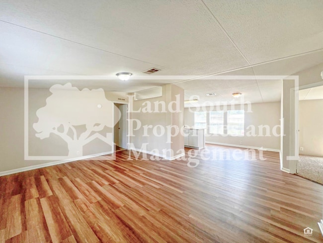 3230 J And J Manor Rd