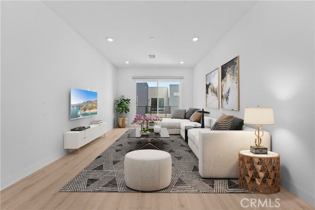 Photo - 155 Baluster