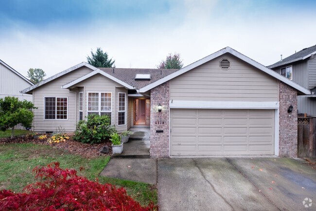 Building Photo - Single Level Home in Hillsboro with Fenced...