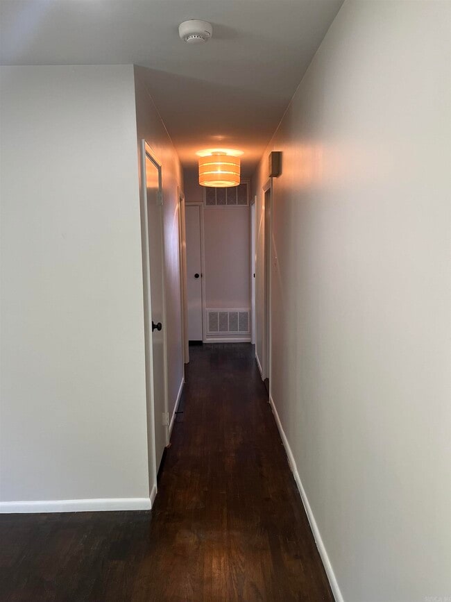 Photo - 68 White Oak Ln