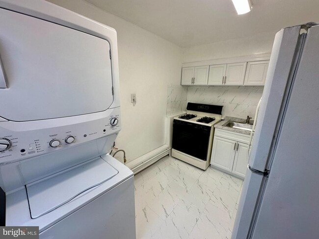 Photo - 3236 Guilford St