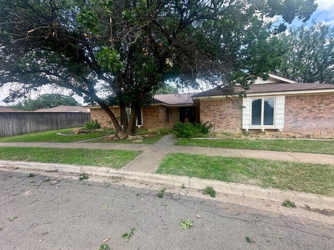 Photo - Spacious Home near Shadow Hills!