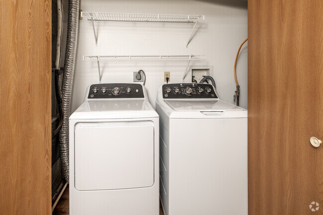 2 habitaciones, 1 baño - 960 pies cuadrados - Lavadora y secadora