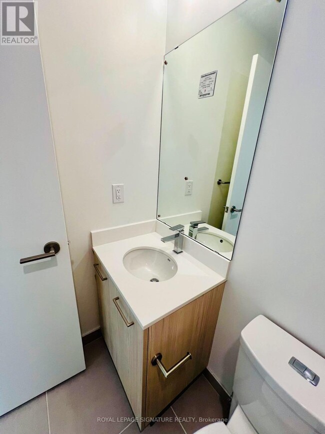 Photo - 65 Mutual St Unit 3006