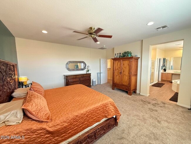 2245 W Clearview Trail