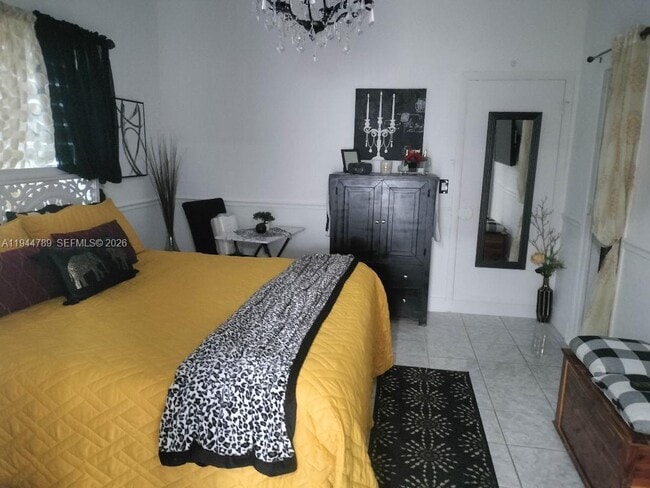 Building Photo - 1130 NE 201st Terrace Unit B