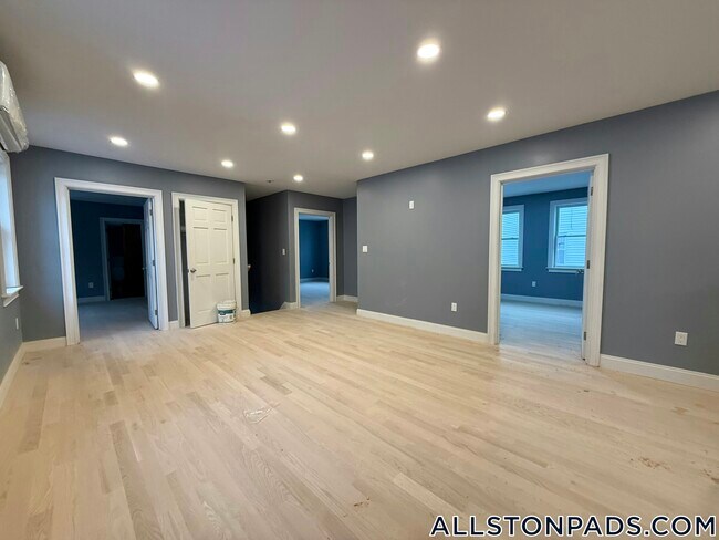 Photo - 8 Brentwood St Unit 2