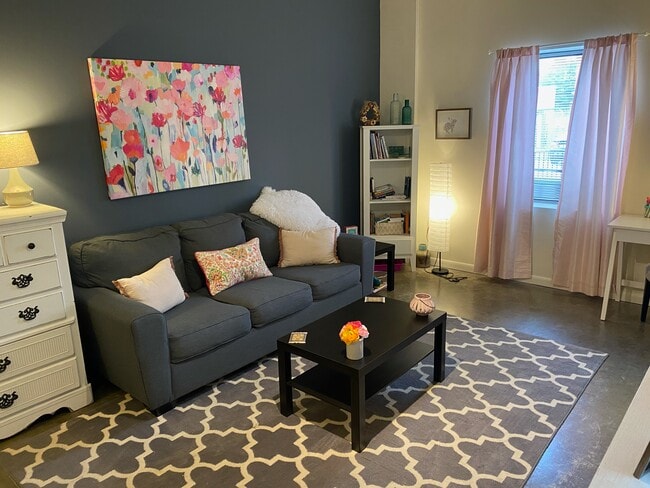 T and E Apartments