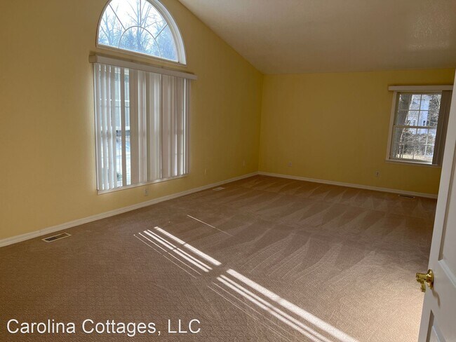 Photo - 3 br, 2 bath House - 328 Benjamin Way