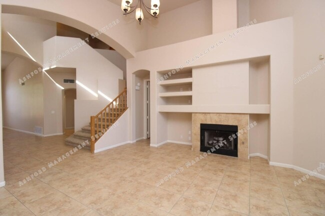 Photo - BEAUTIFUL 4 BEDROOM + LOFT ON CULDESAC WITH POOL/SPA