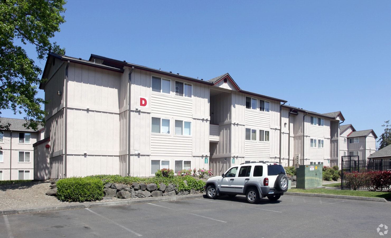 Photo - Lakewood Village Apartments