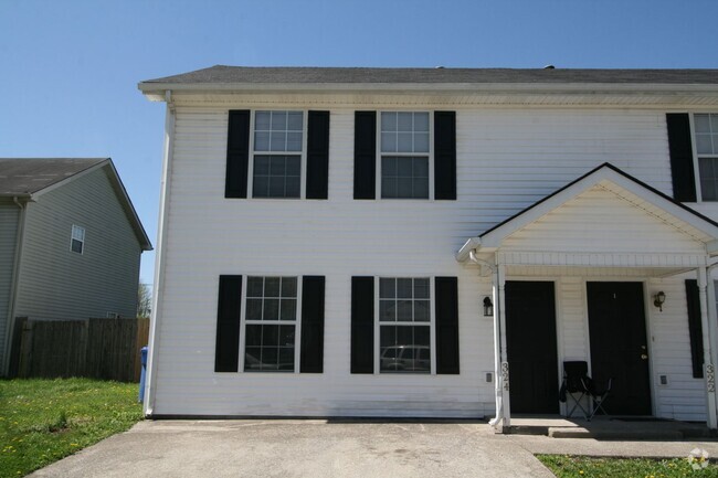 Building Photo - North Point Townhome 250228