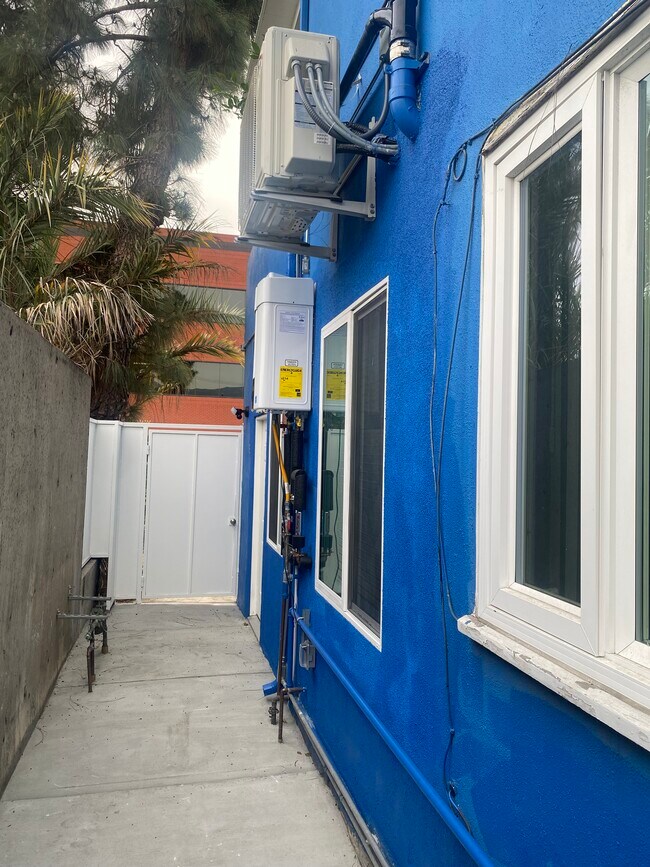 Photo - 405 W Broadway Unit E