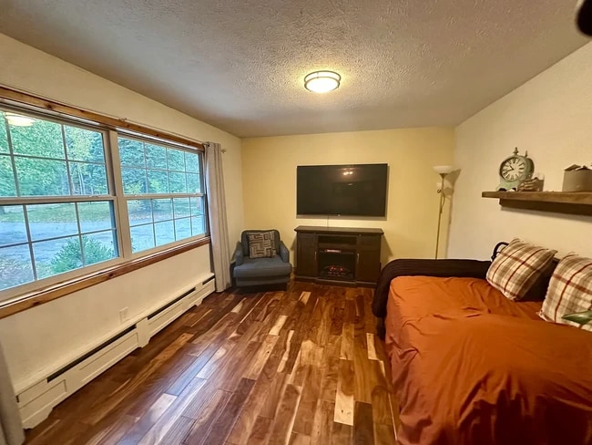 Photo - 2943 N Reynolds Rd