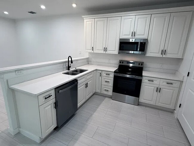 Photo - 214 Pima St