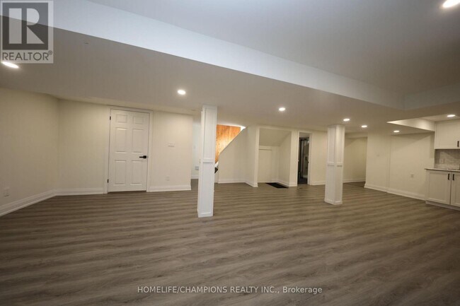 Photo - 50 Fraserton Crescent