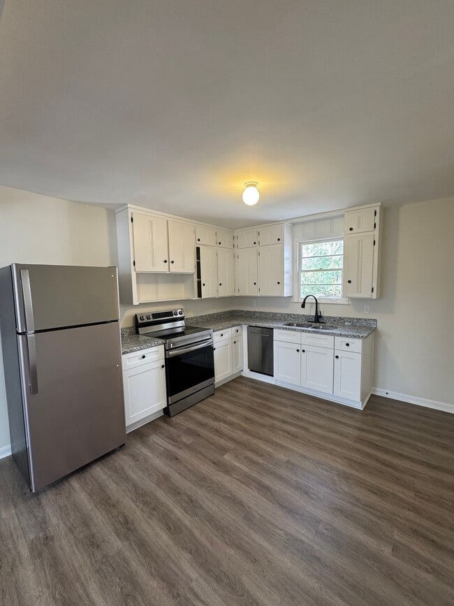 Photo - 1036 Seymour Ave